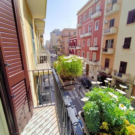 Sonnino Suite Jacuzzi Apartment Bari Luaran gambar