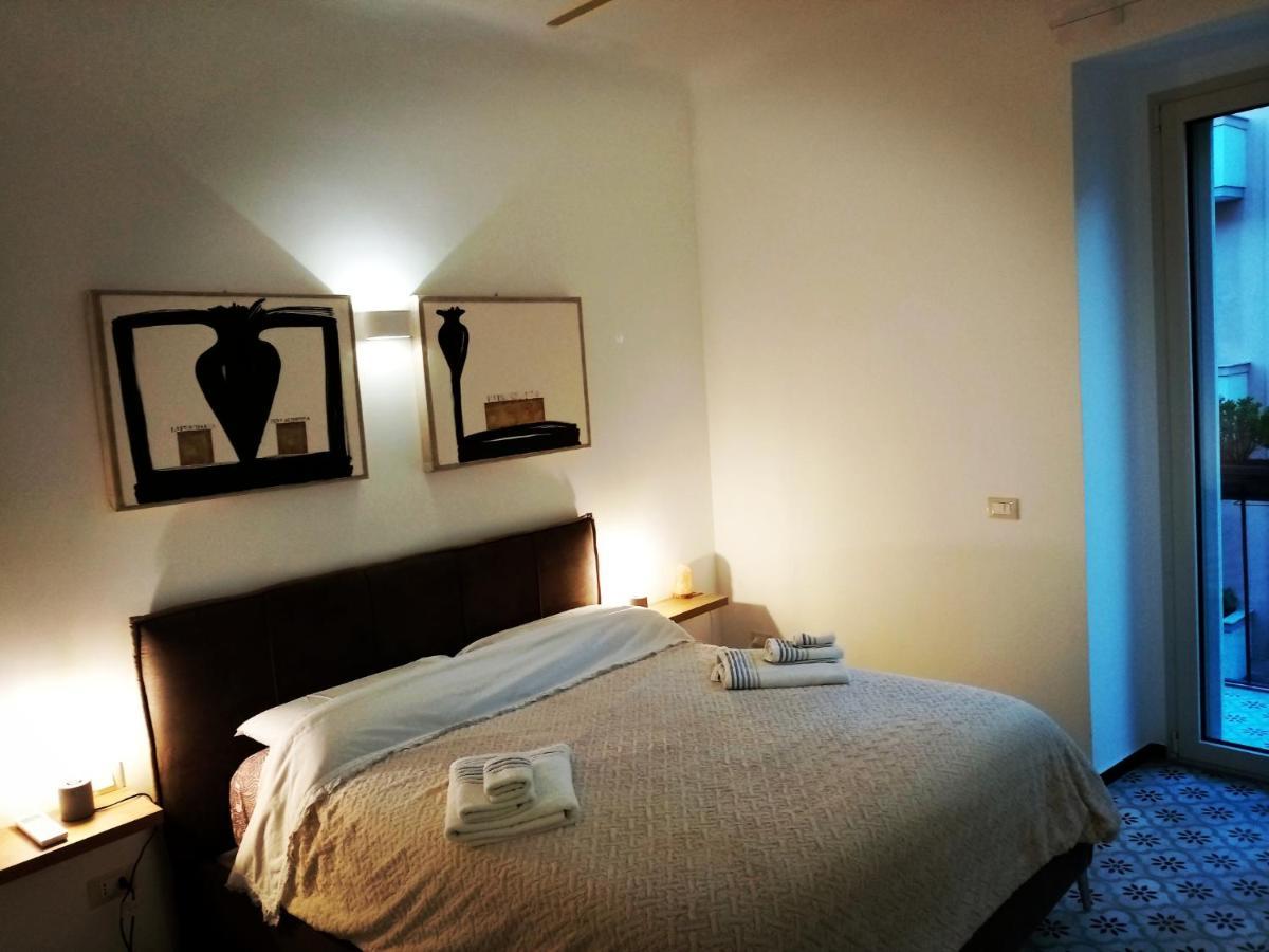 Sonnino Suite Jacuzzi Apartment Bari Luaran gambar