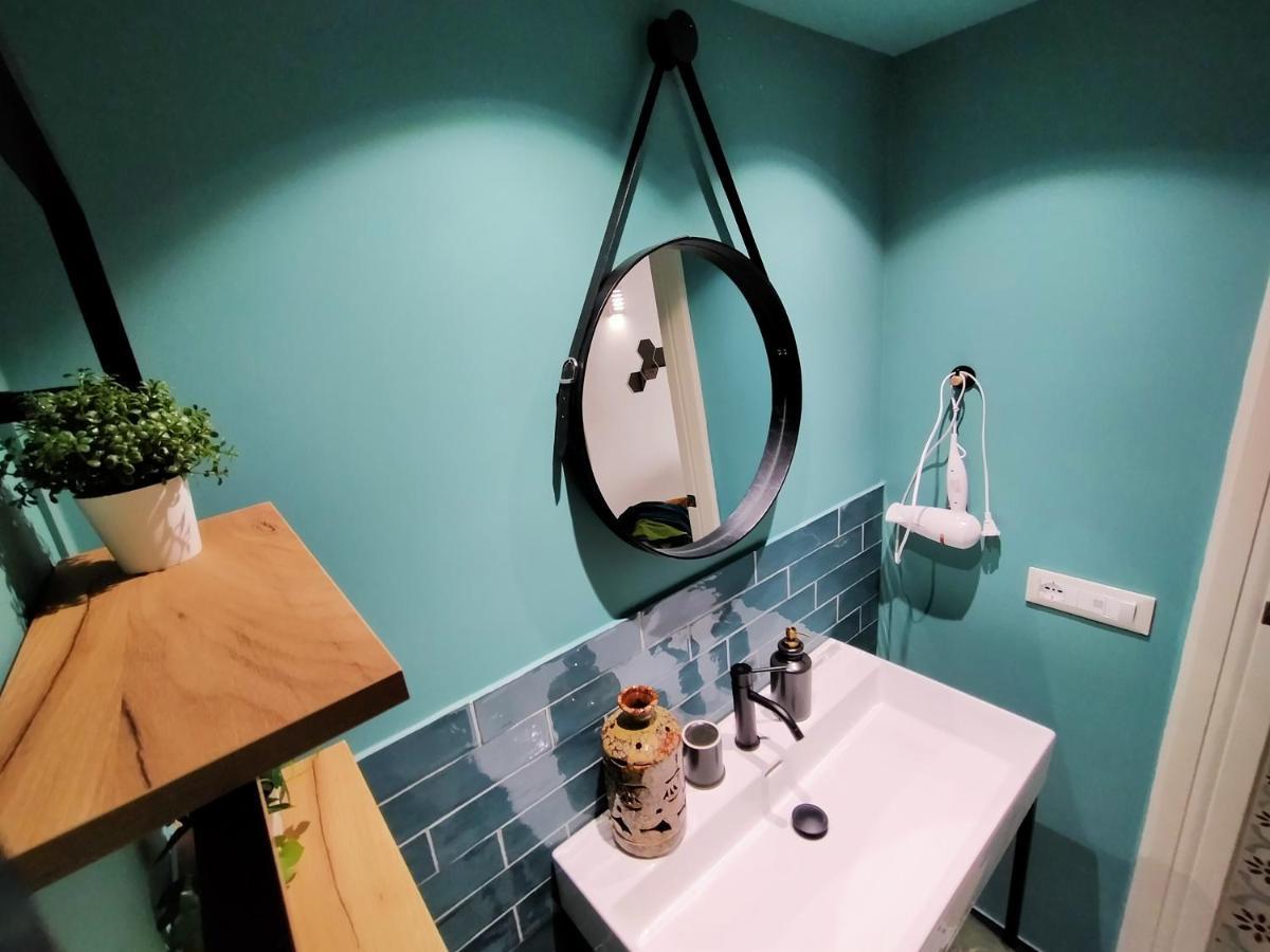 Sonnino Suite Jacuzzi Apartment Bari Luaran gambar