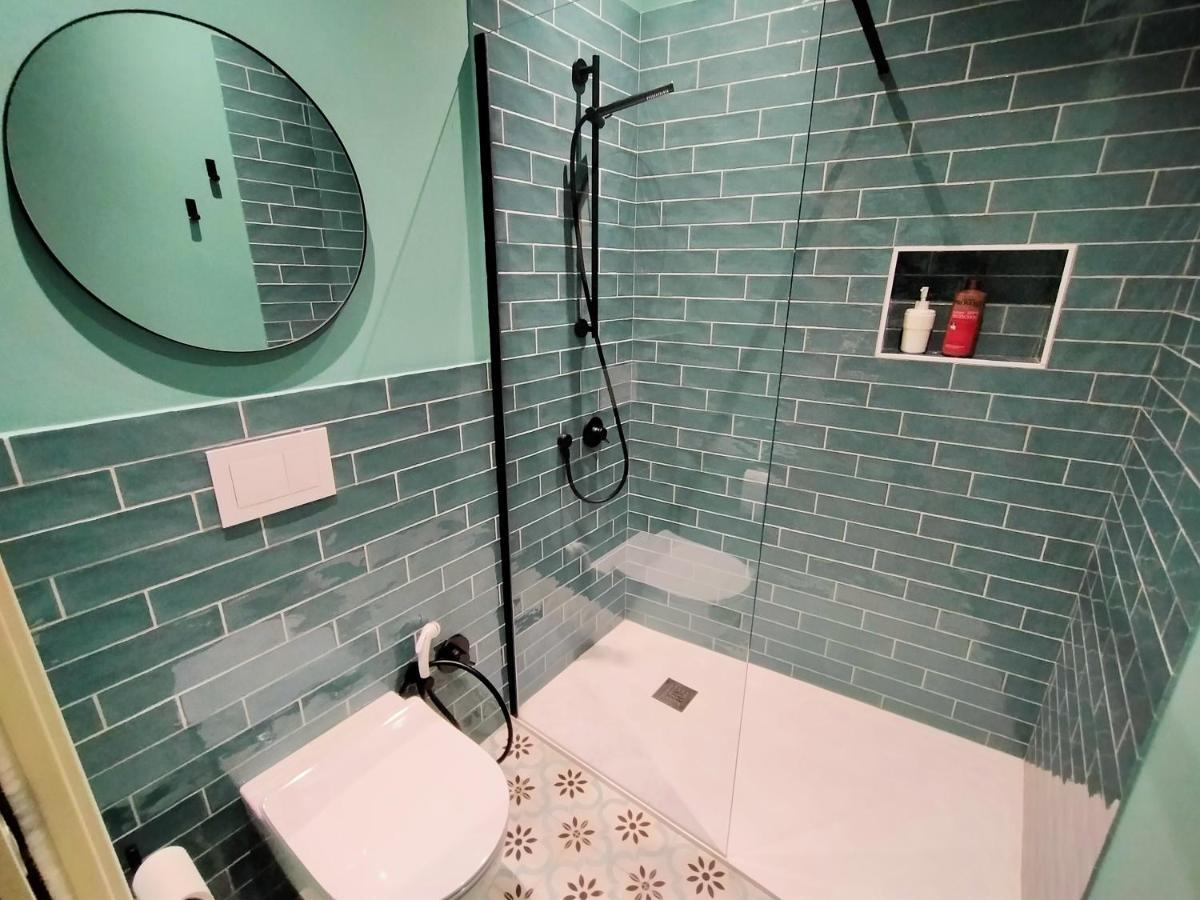 Sonnino Suite Jacuzzi Apartment Bari Luaran gambar